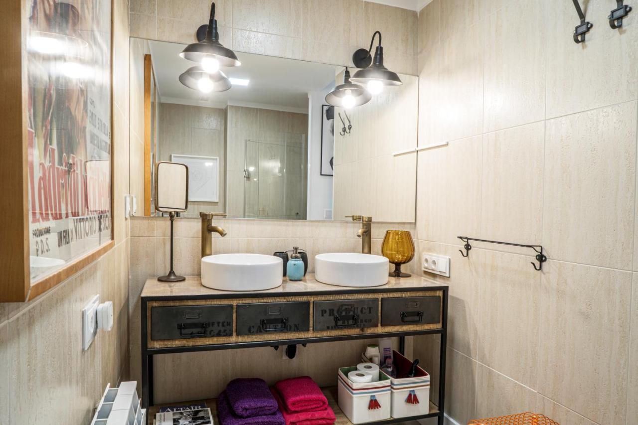 شقة Deluxe Rue Boheme بلاسينثيا المظهر الخارجي الصورة